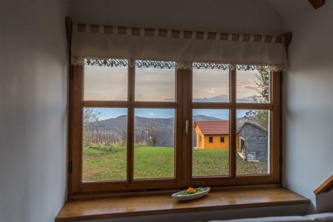 Vineyard Cottage Vina in Medu Trebelno Esterno foto